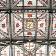 Stropní deska ve střední hale