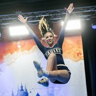 V tomto sportu je důležitá taneční, gymnastická či jiná pohybová průprava. Cheerleadingu se mohou věnovat děti již odmala, soutěžně pak od šesti let.