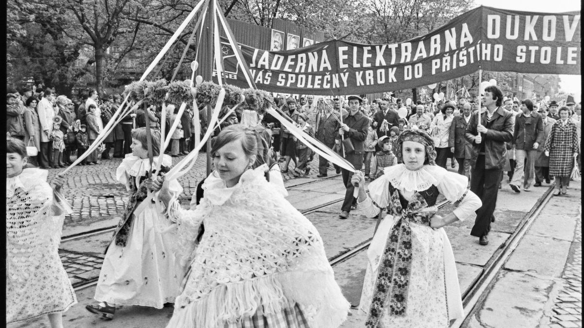 Chemickou válku proti vlastnímu obyvatelstvu měla před 40 lety zmírnit jaderná elektrárna Dukovany