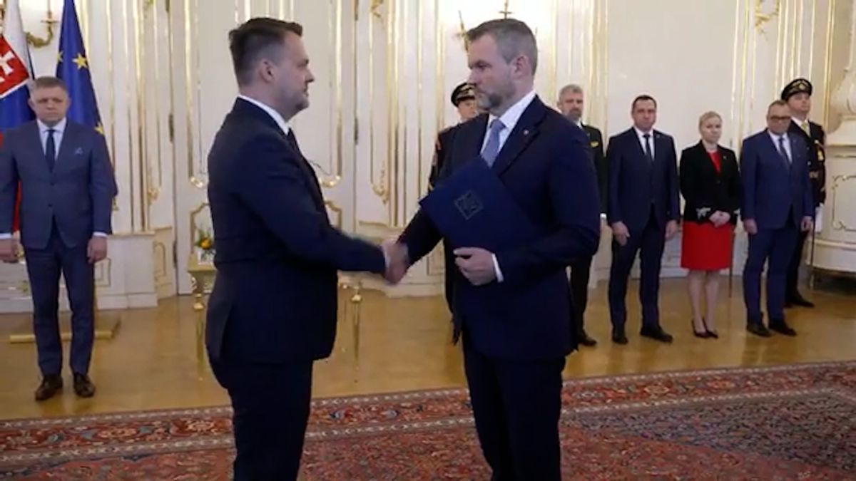 Z vyloučeného rebelujícího slovenského poslance je ministr. Pellegrini byl při jmenování kousavý