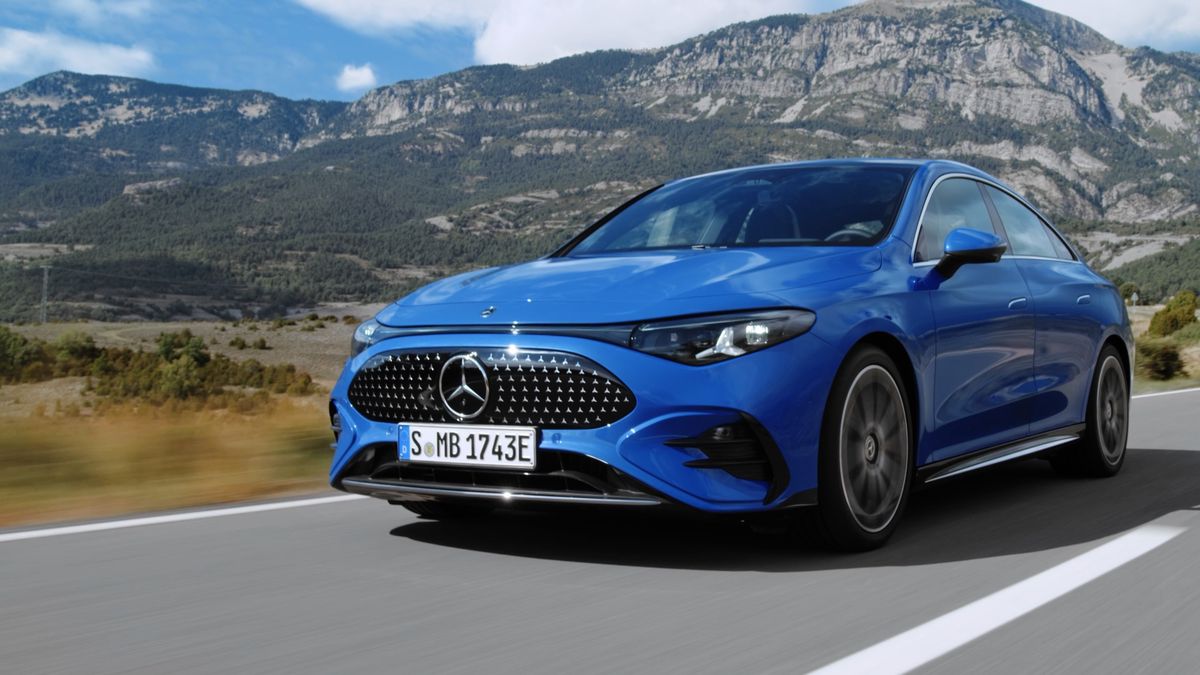 Malá revoluce pro Mercedes. Nový model CLA je úsporným elektromobilem i hybridem