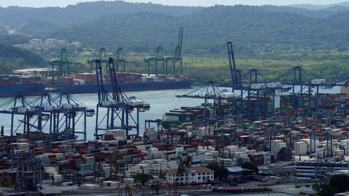 Zrada čínského lidu. Země kritizuje prodej přístavů v Panamě Američanům