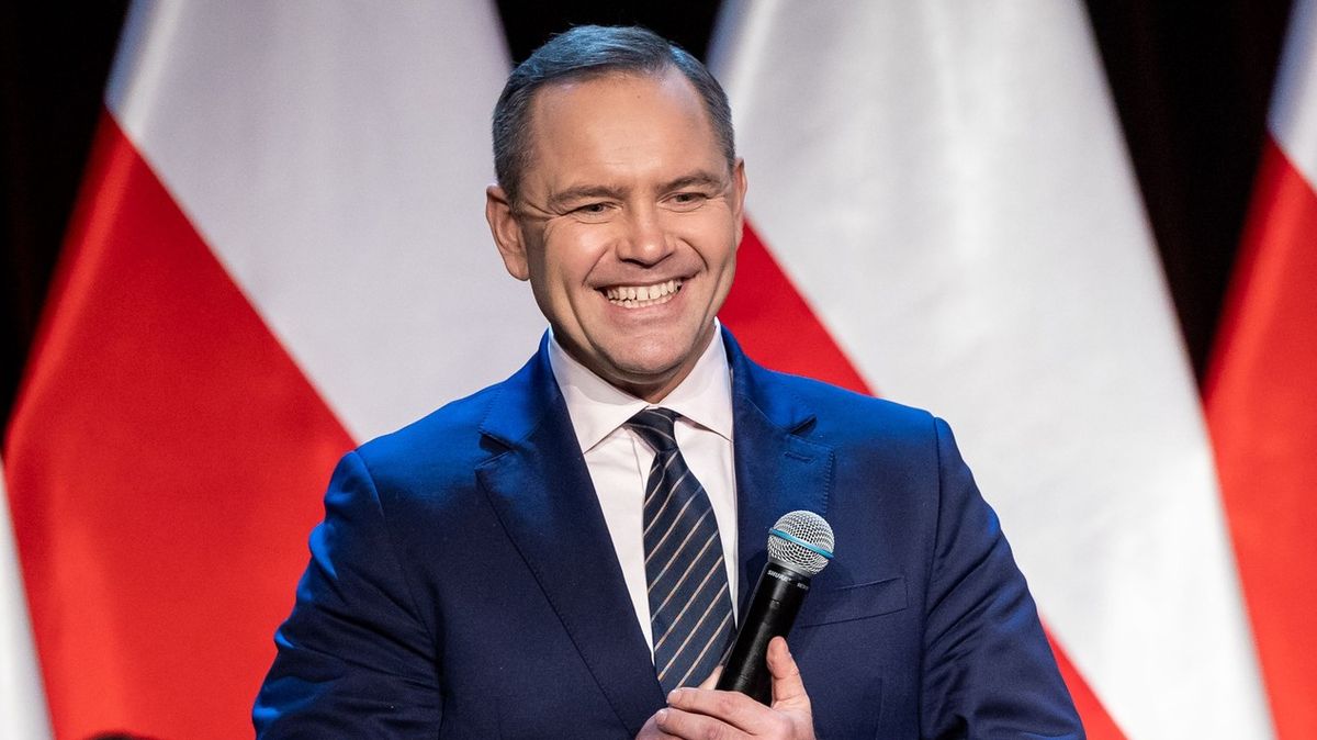 Polský prezidentský kandidát vystupoval tajně jako svůj obdivovatel