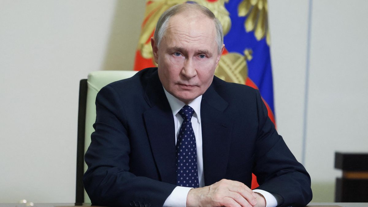 Vzdejte se a zaručím vám bezpečí, vzkázal Ukrajincům v Kurské oblasti Putin