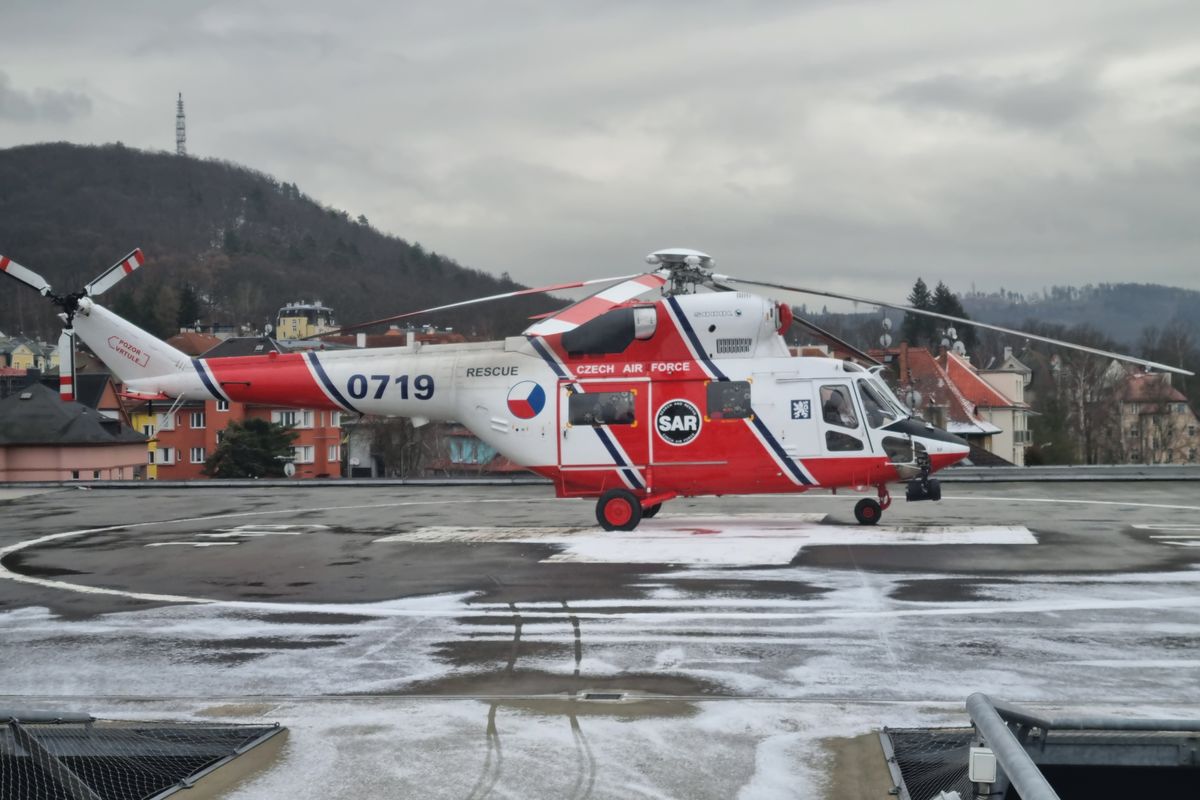 Karlovarská nemocnice má jako první v Česku systém pro detekci dronů, ochrání i vrtulníky záchranářů