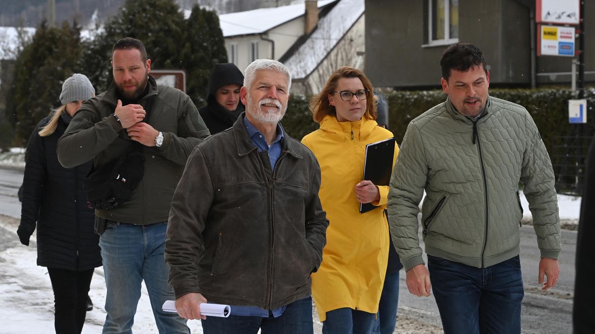 Prezident nečekaně navštívil loňskými povodněmi poničené Jesenicko