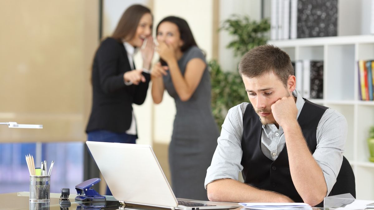 Případů šikany na pracovištích přibývá