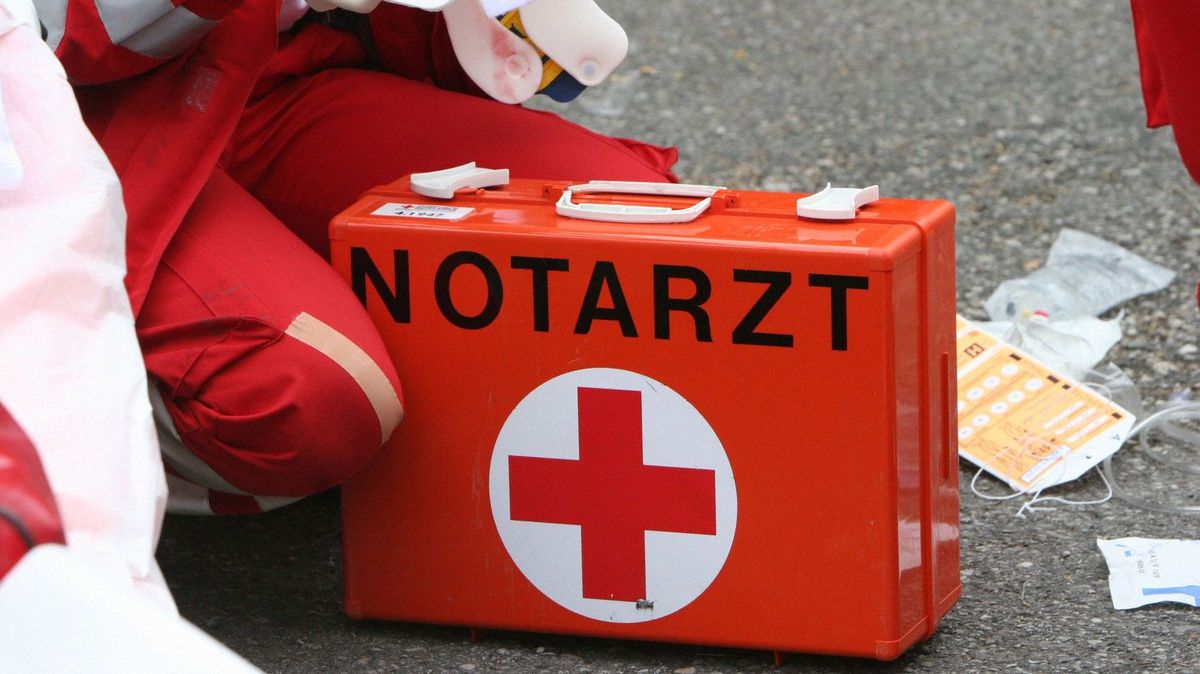 Mladík z Čech se v Rakousku zřítil z balkonu, utrpěl vážná zranění
