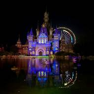 VinWonders dominuje pohádkový zámek.