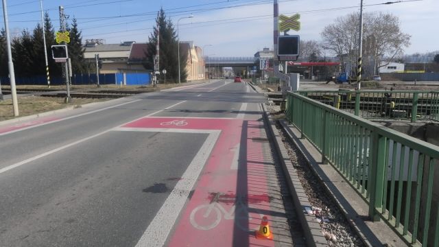 Se třemi promile spadl z kola před železničním přejezdem v Prostějově