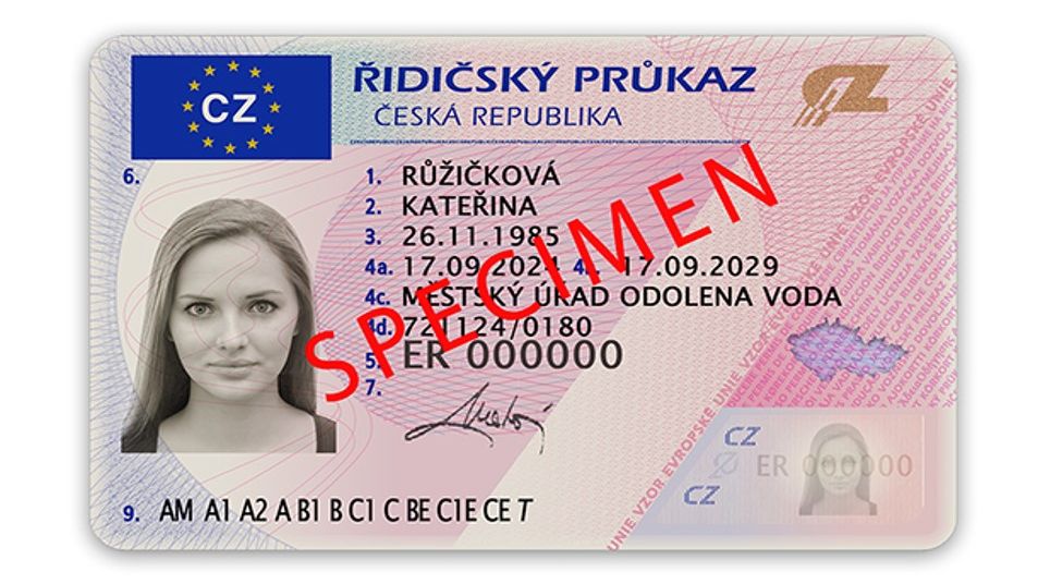 Řidičské průkazy se budou doručovat do výdejních boxů. Do domovních schránek nepůjdou