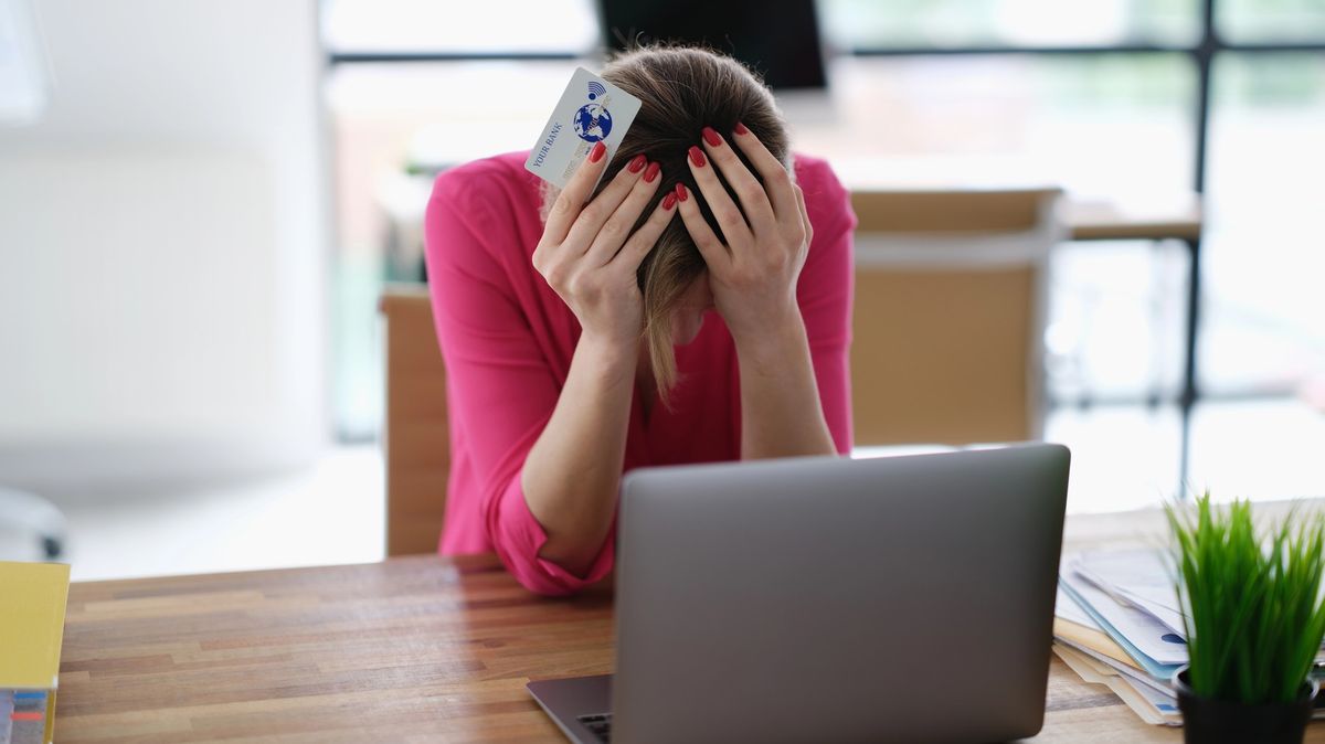 Pozor na „jednorázové“ poplatky na internetu. Platit můžete každý měsíc