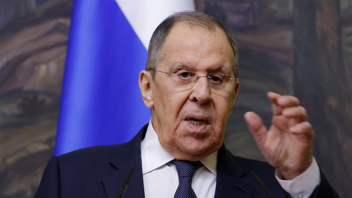 Führer Ursula militarizuje Evropu, stěžuje si Lavrov. Evropské mírové síly odmítá