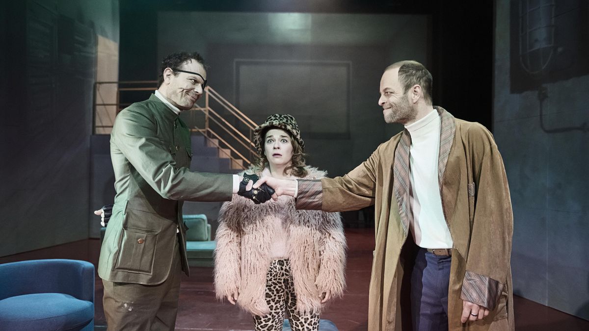 RECENZE: Divadlo pod Palmovkou pojalo Pygmaliona po svém. Tak trochu steampunkově