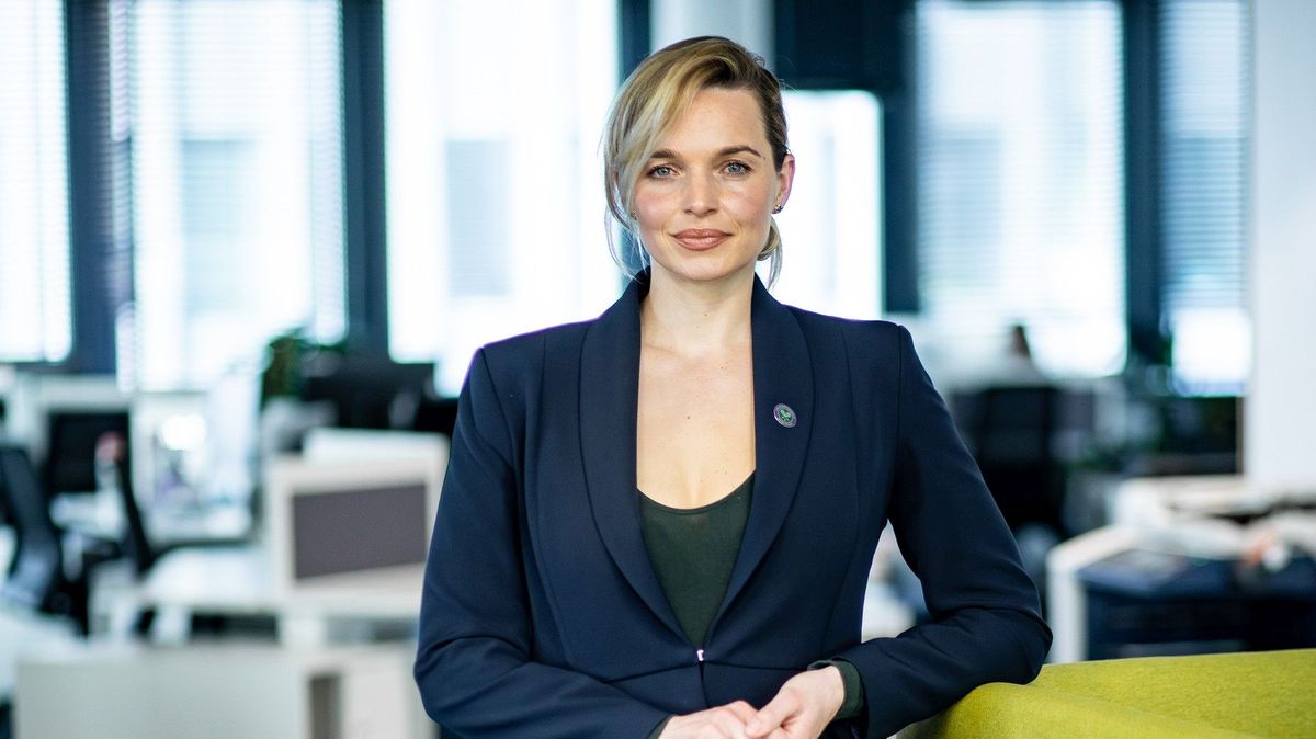 Buď já, nebo „obézní autolakýrník“. Bývalé slovenské tenistce Tabakové se nelíbí řešení koaliční krize