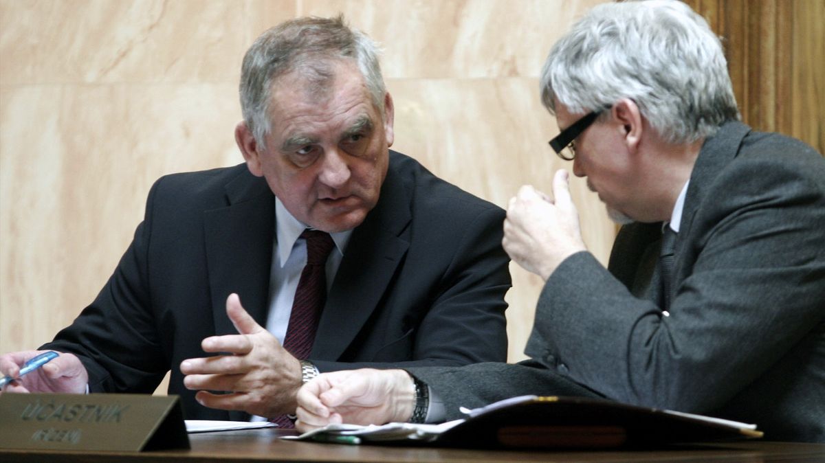 Zemřel bývalý místopředseda Senátu Jiří Liška