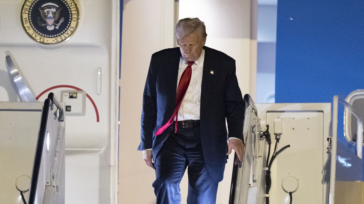 Trumpova administrativa zvažuje zákazy a omezení vstupu do USA pro občany 41 zemí