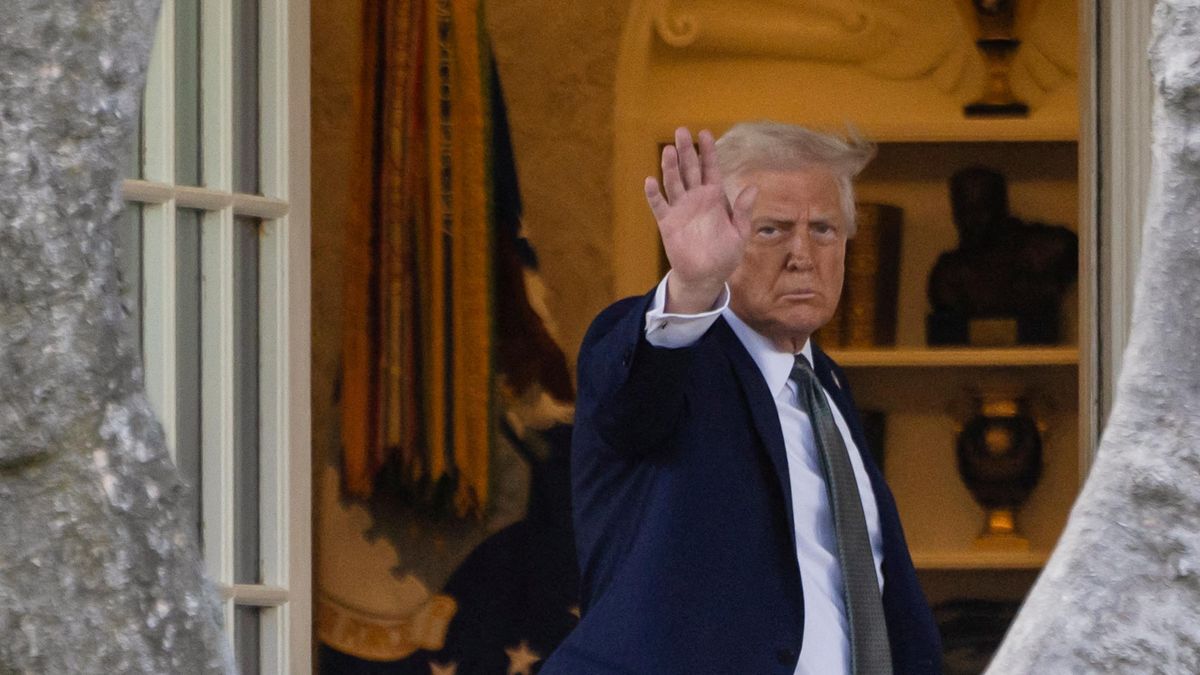 Trumpova administrativa musí vzít zpět skoro 25 tisíc protizákonně propuštěných vládních zaměstnanců