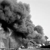 Praha po leteckém bombardování 25. března 1945