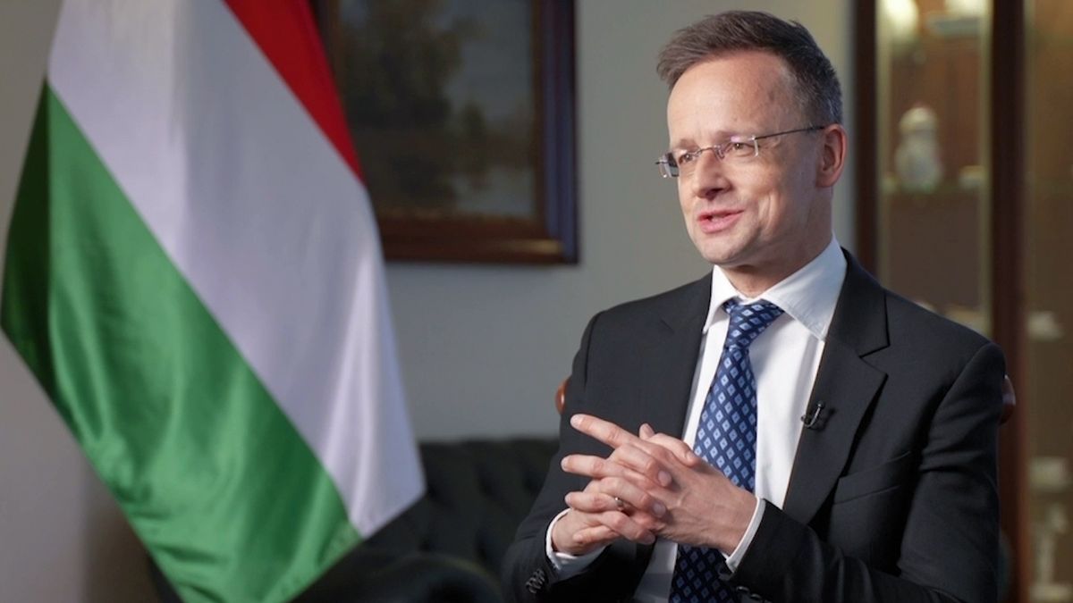 Maďarsko stále usiluje o zrušení sankcí proti ruským oligarchům