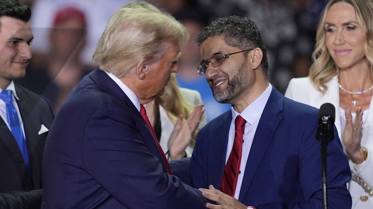 Trump opět perlí. Z muže velebícího Saddáma Husajna udělal velvyslance v Kuvajtu