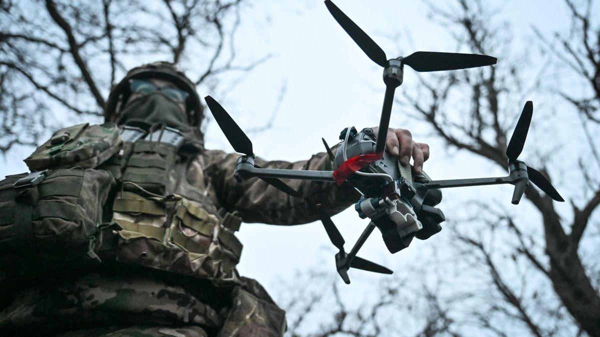 Ruská armáda má mít víc operátorů útočných dronů než pěšáků