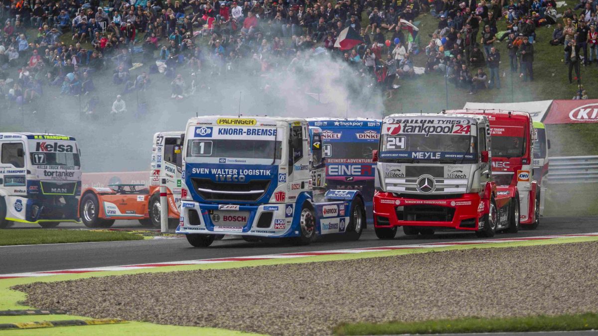 Soud dal za pravdu manželům ve sporu s Autodromem Most. Musí omezit provoz
