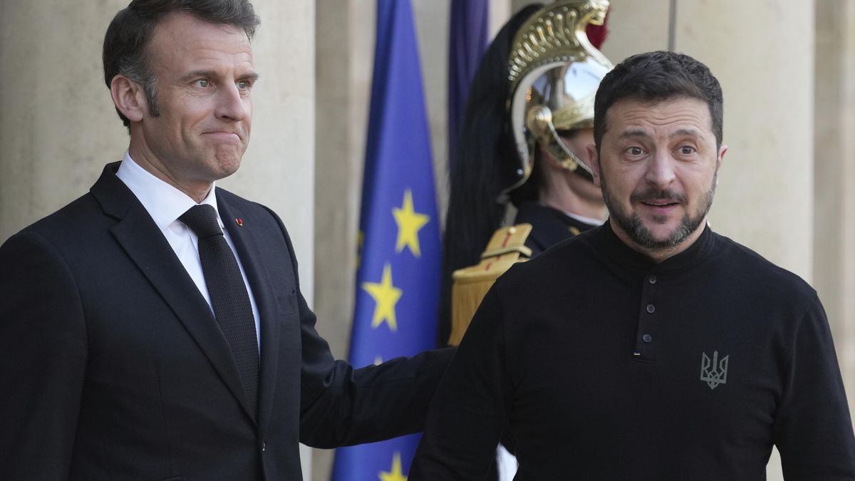 Zelenskyj přijel za Macronem. Francie slíbila další zbrojní pomoc za 50 miliard