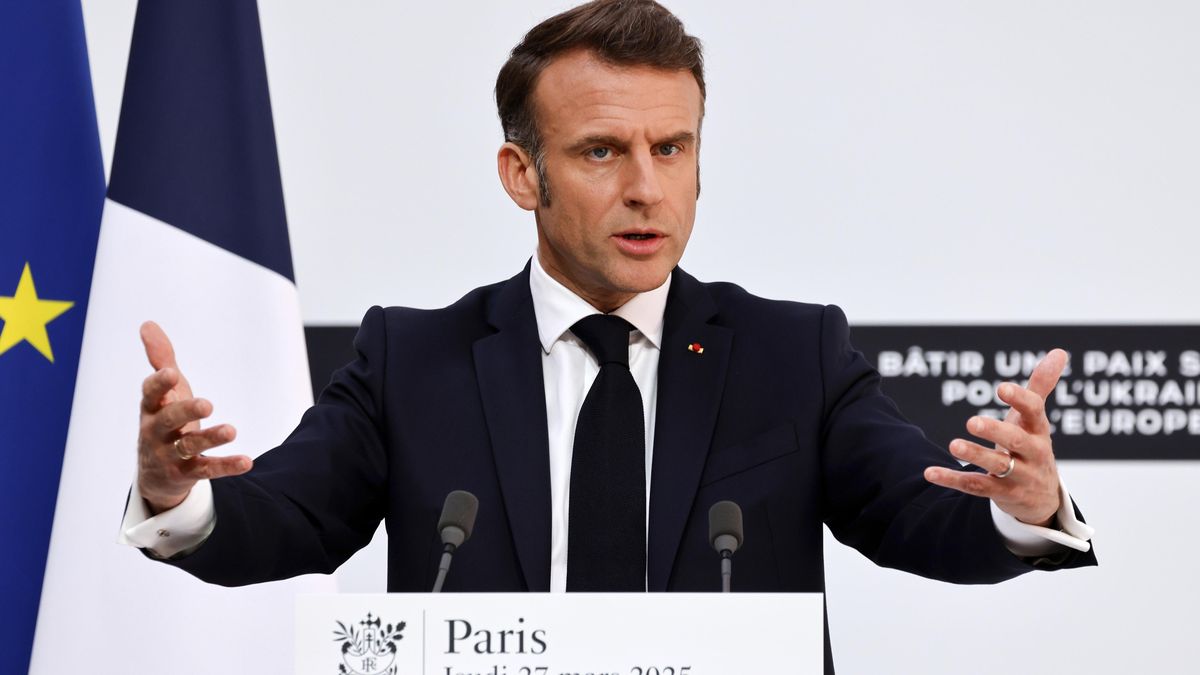 Země zvažují vyslání vojáků na Ukrajinu a Rusko o tom nerozhoduje, řekl Macron