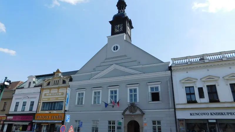 Kujebina, Loučnohrad i Naskov. Město s bohatou historií na Pardubicku má mnoho přízvisek