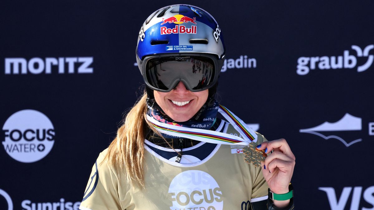 Ledecká je na snowboardu mistryní světa