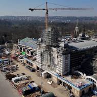 Takto daleko byla rekonstrukce Průmyslového paláce v březnu 2025.
