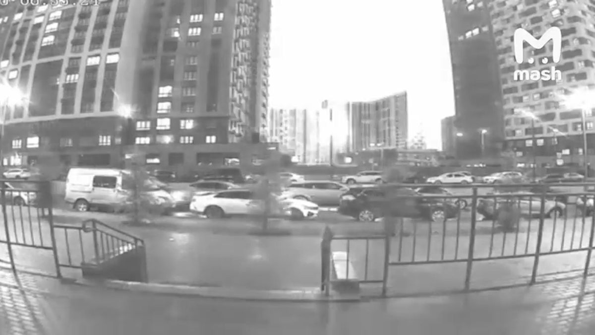 Ukrajinský dron dopadl blízko trasy, kterou jezdí Putin do Kremlu