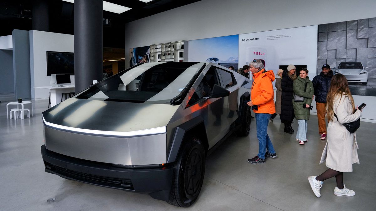 Tesla svolává kvůli technickým problémům téměř všechny elektromobily Cybertruck v USA
