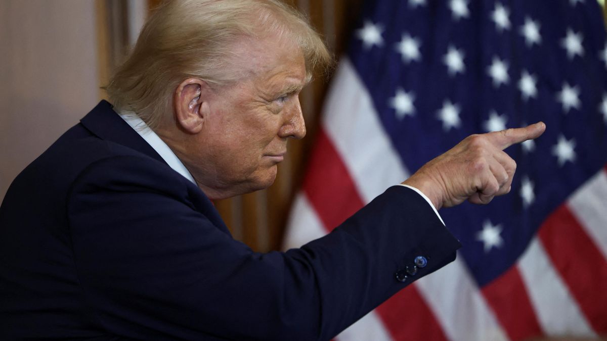 Trump pohrozil EU clem 200 procent na alkohol