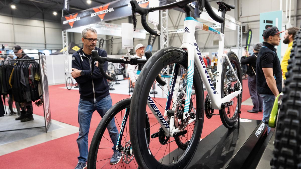 FOTO: Největší cyklistický veletrh zaplnily stovky návštěvníků