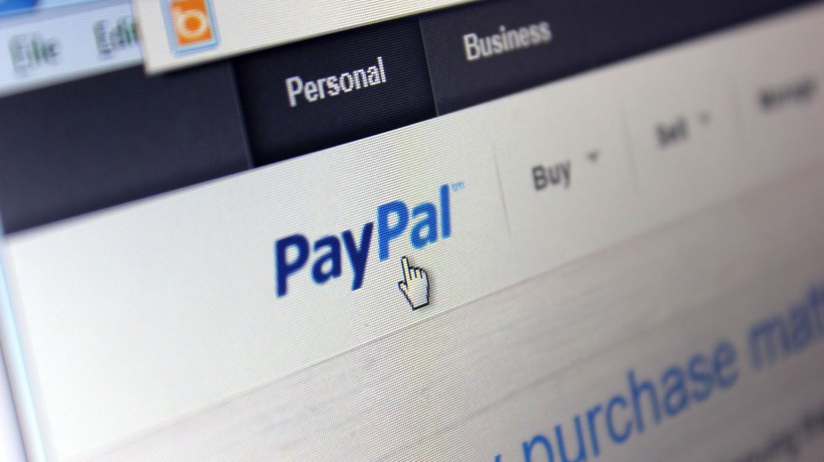 EU by v odvetě za Trumpova cla mohla zavést poplatek za službu PayPal