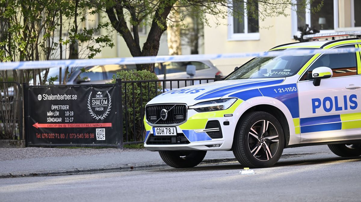 Tři mrtví po střelbě ve Švédsku, pachatel je na útěku