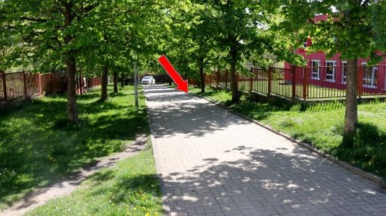 Útočník napadl v Chebu devadesátiletou ženu, opakovaně ji udeřil do hlavy