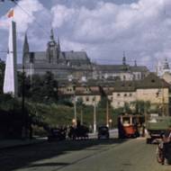 My, budovatelé nové republiky, pohled na Pražský hrad, záběry z let 1948–1950