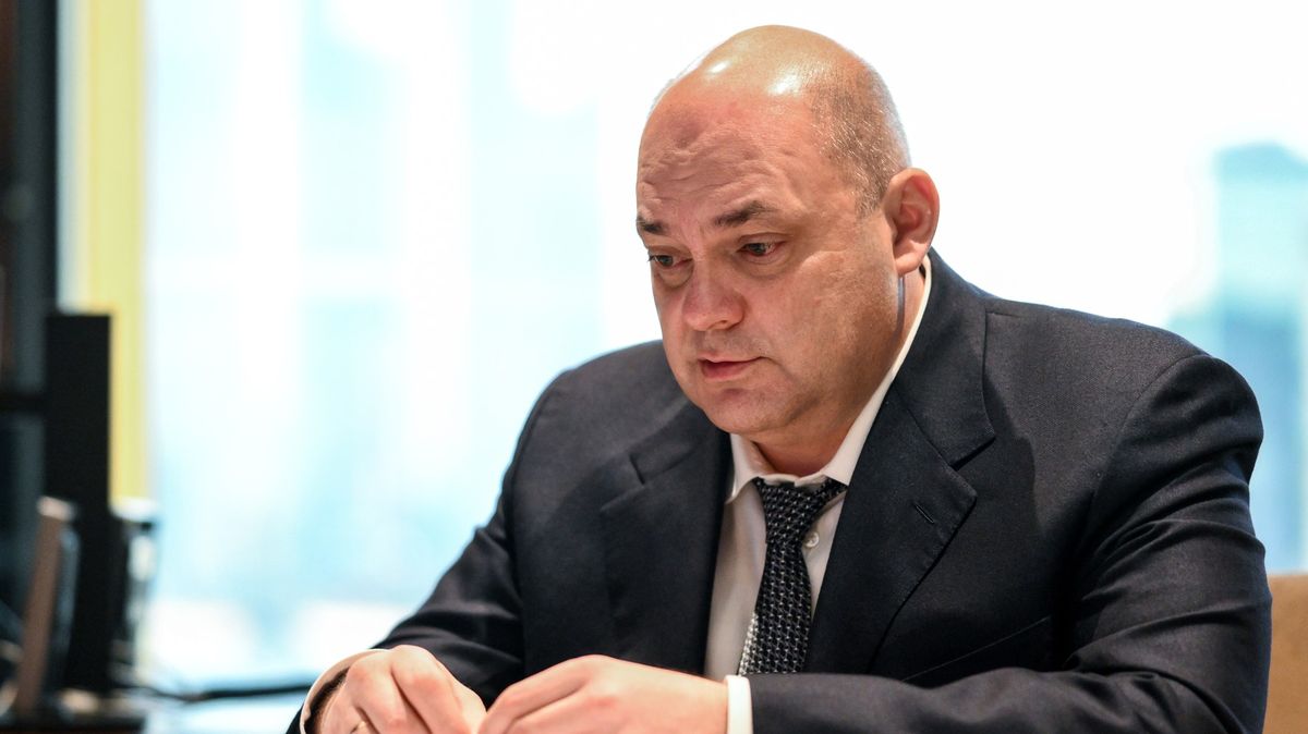 Rusové zatkli bývalého gubernátora Kurské oblasti, měl zpronevěřit miliardu rublů