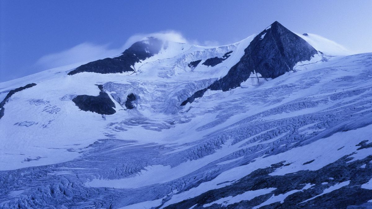 Čtyři Čechy zachraňoval v rakouských Alpách vrtulník