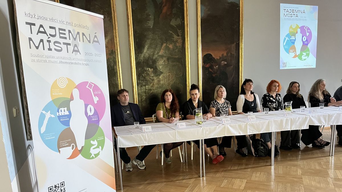 Výstavy představí sedm tajemných míst jižní Moravy. O zahájení se postará stoletá Věstonická venuše