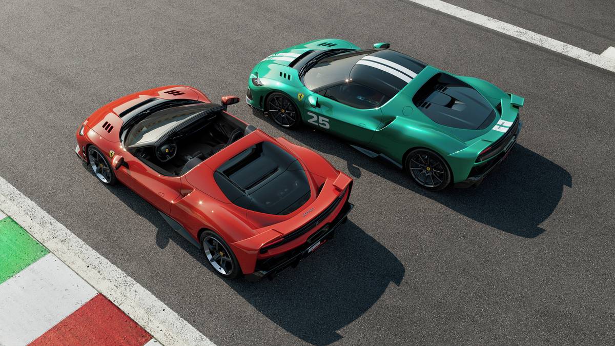 Zákazníci si stále mohou vybrat mezi kupé a otevřenou verzí.