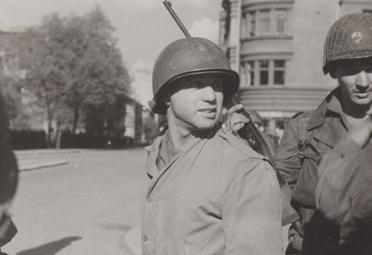 Američtí vojáci během pětidenní bitvy o Cheb 