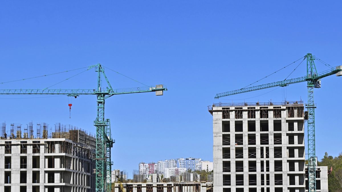 Bydlení prodražují i staré územní plány. Očekávaný zákon ale vláda už nestihne