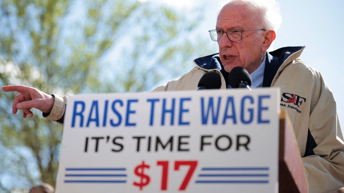 Trump se chce stát králem a vychází vstříc oligarchům, varuje Sanders