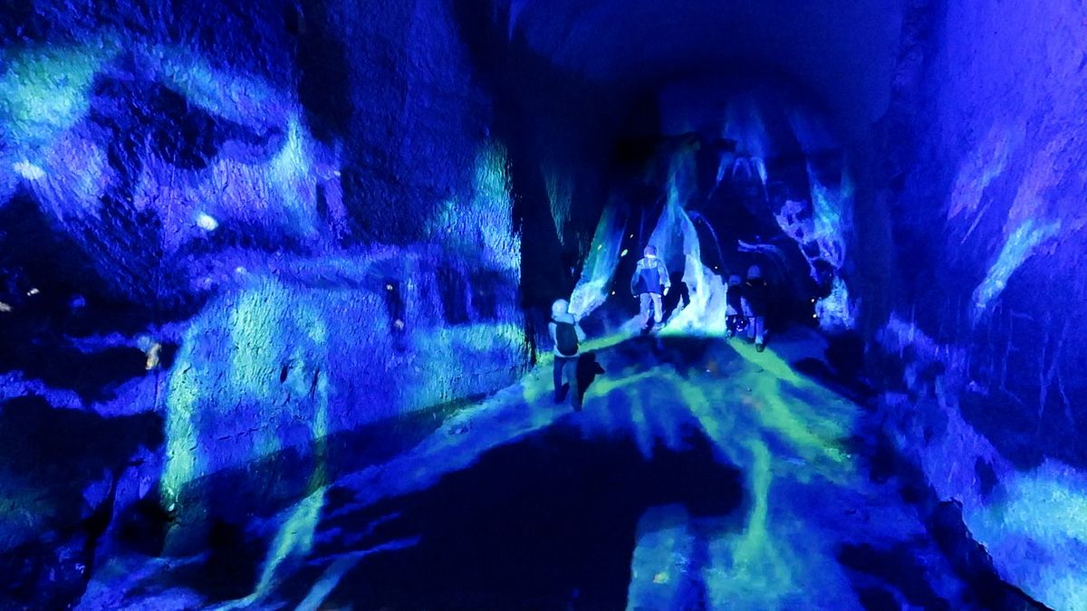 Festival světla přilákal do unikátního dolu v Nevřeni tisíce lidí