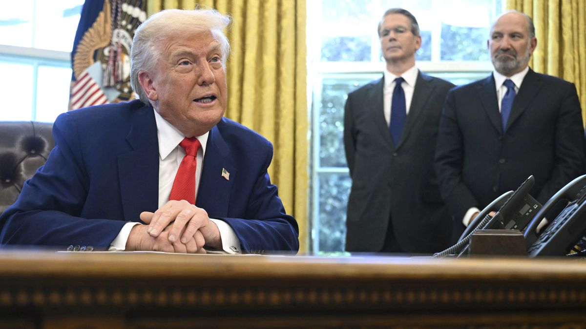 Trump se rozhoduje instinktivně od srdce, k odložení cel ho přiměl ministr financí