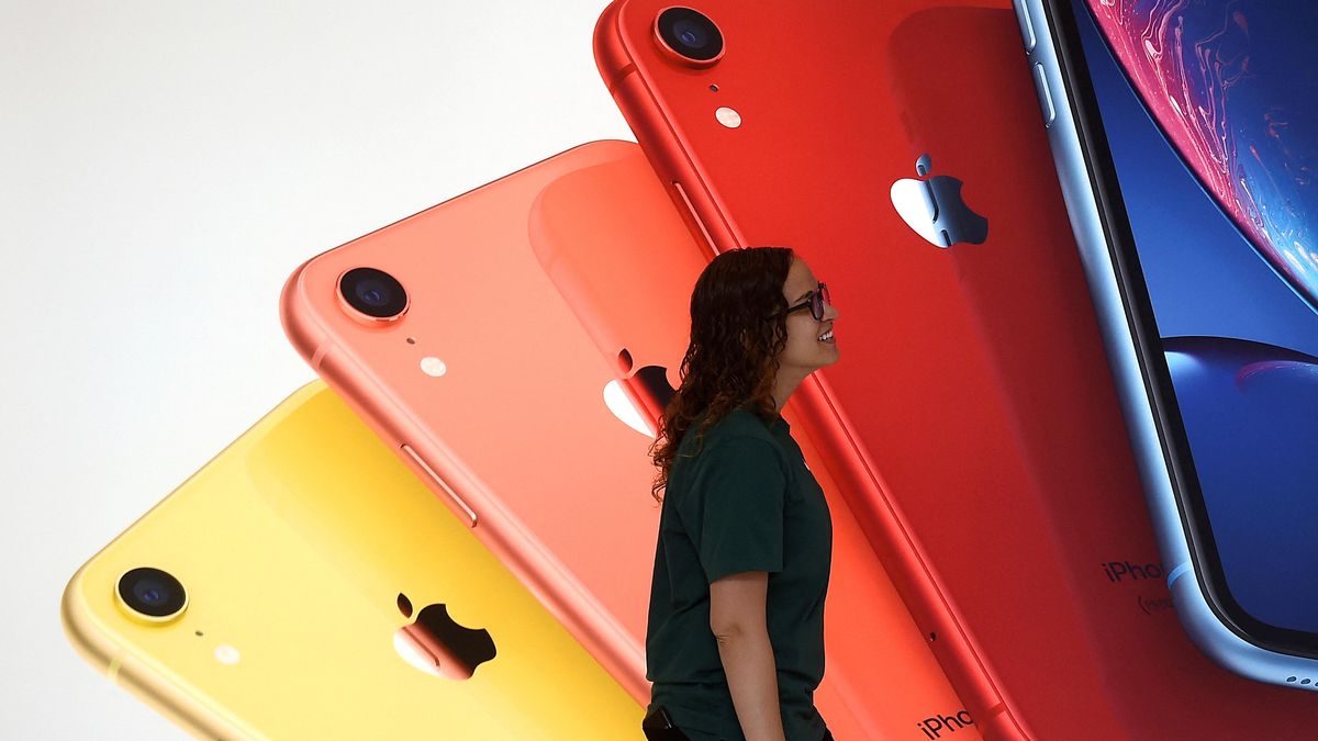 Místo úlevy další nejistota. Po víkendových zprávách z Bílého domu celní hrozba pro technologické giganty trvá